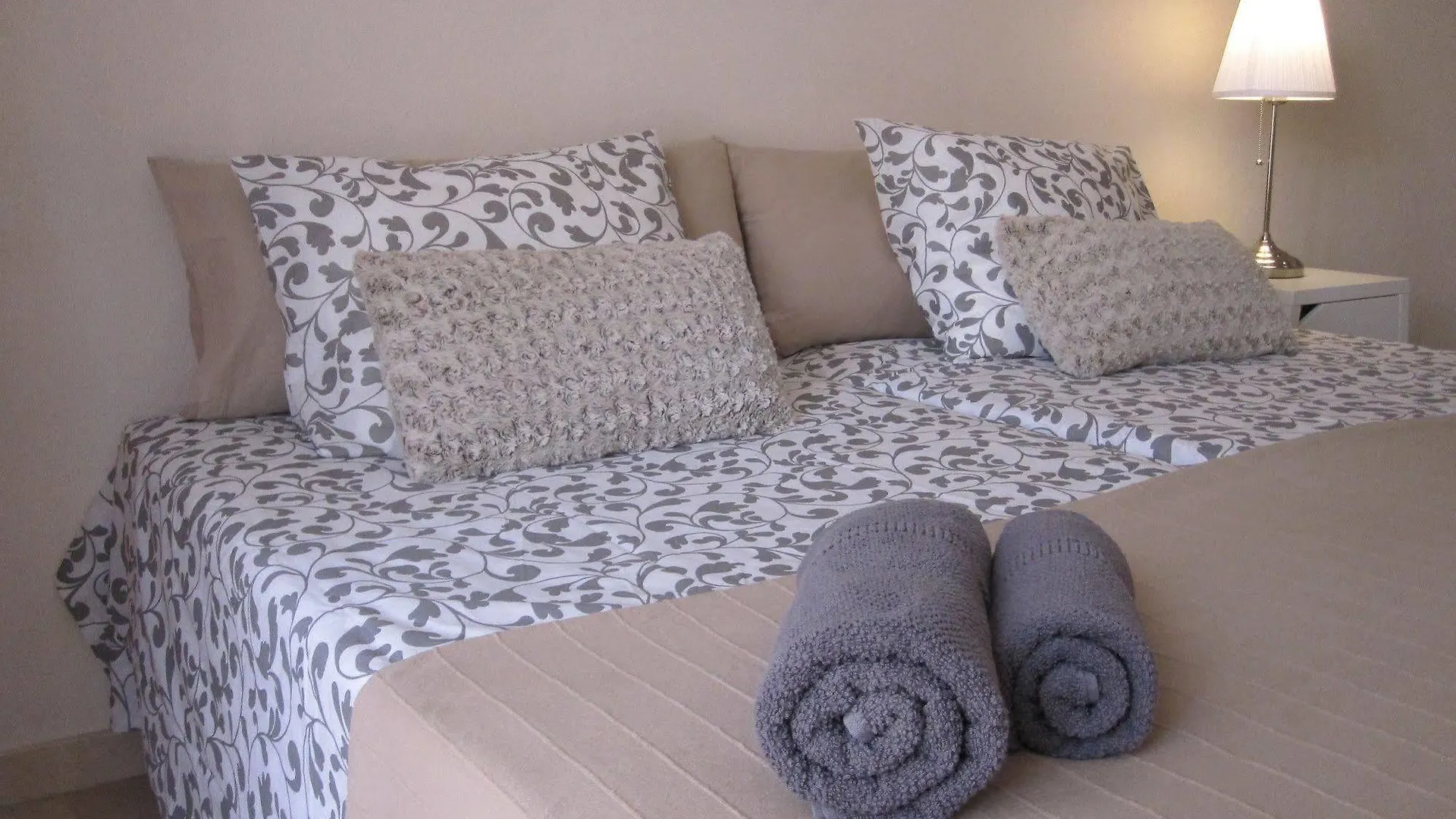 Fan Flat Mariscal Apartment Malaga