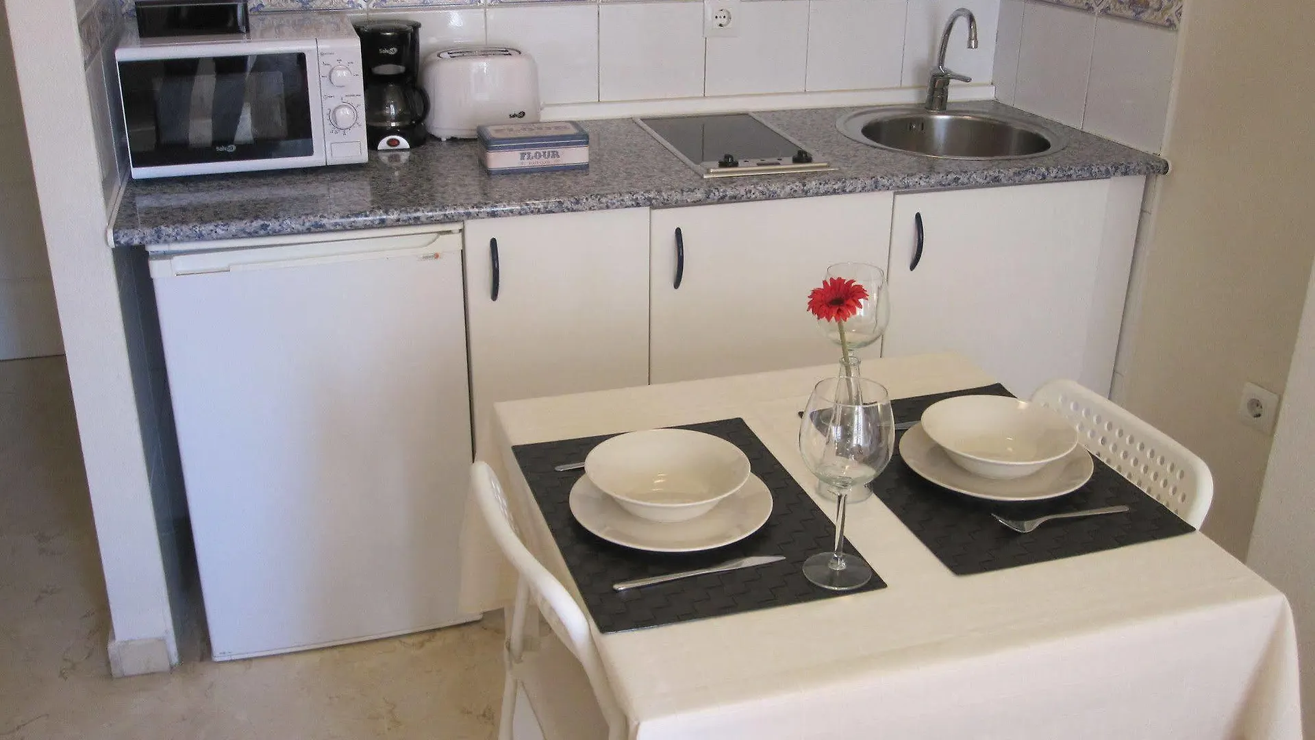 Fan Flat Mariscal Apartment Malaga Spain