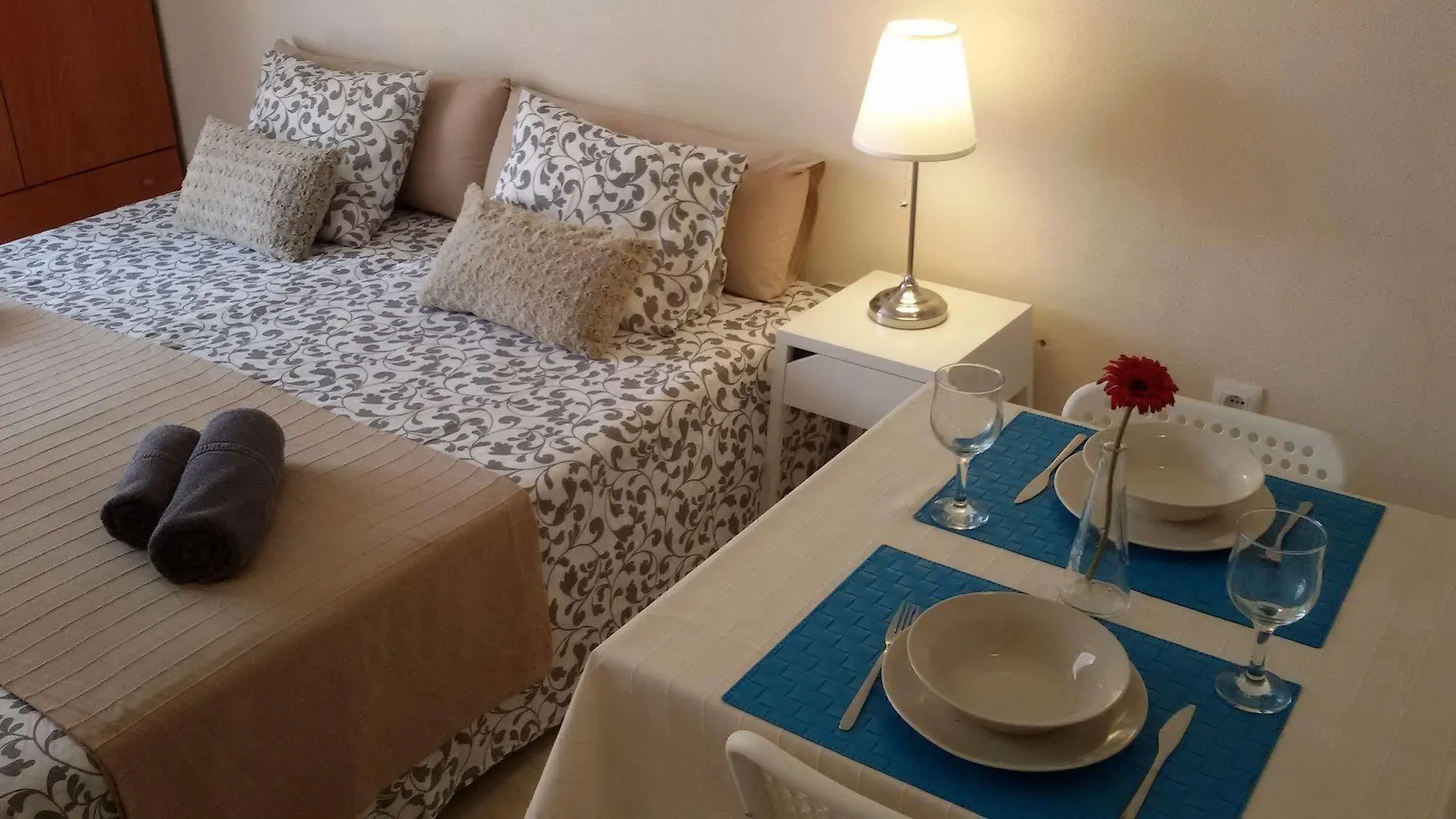 Fan Flat Mariscal Apartment Malaga