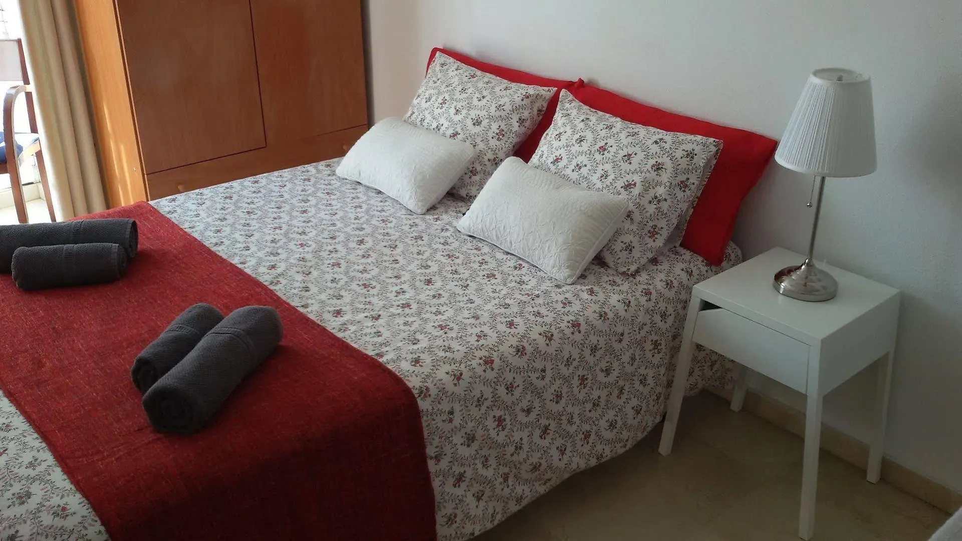 Fan Flat Mariscal Apartment Malaga
