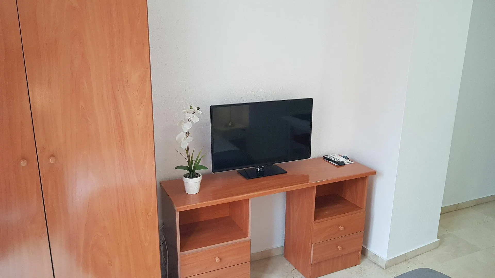 Fan Flat Mariscal Apartment Malaga