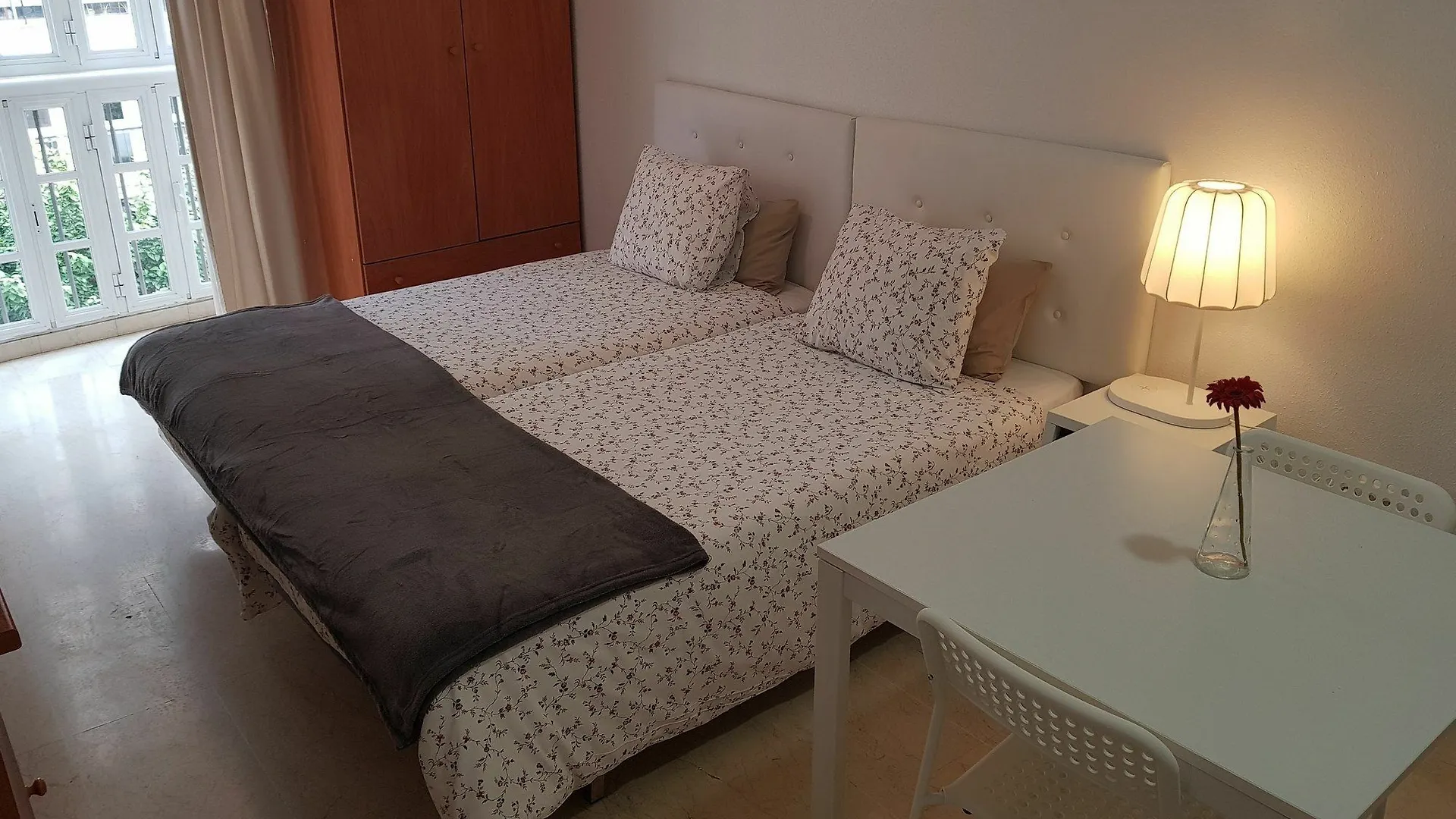 Fan Flat Mariscal Apartment Malaga