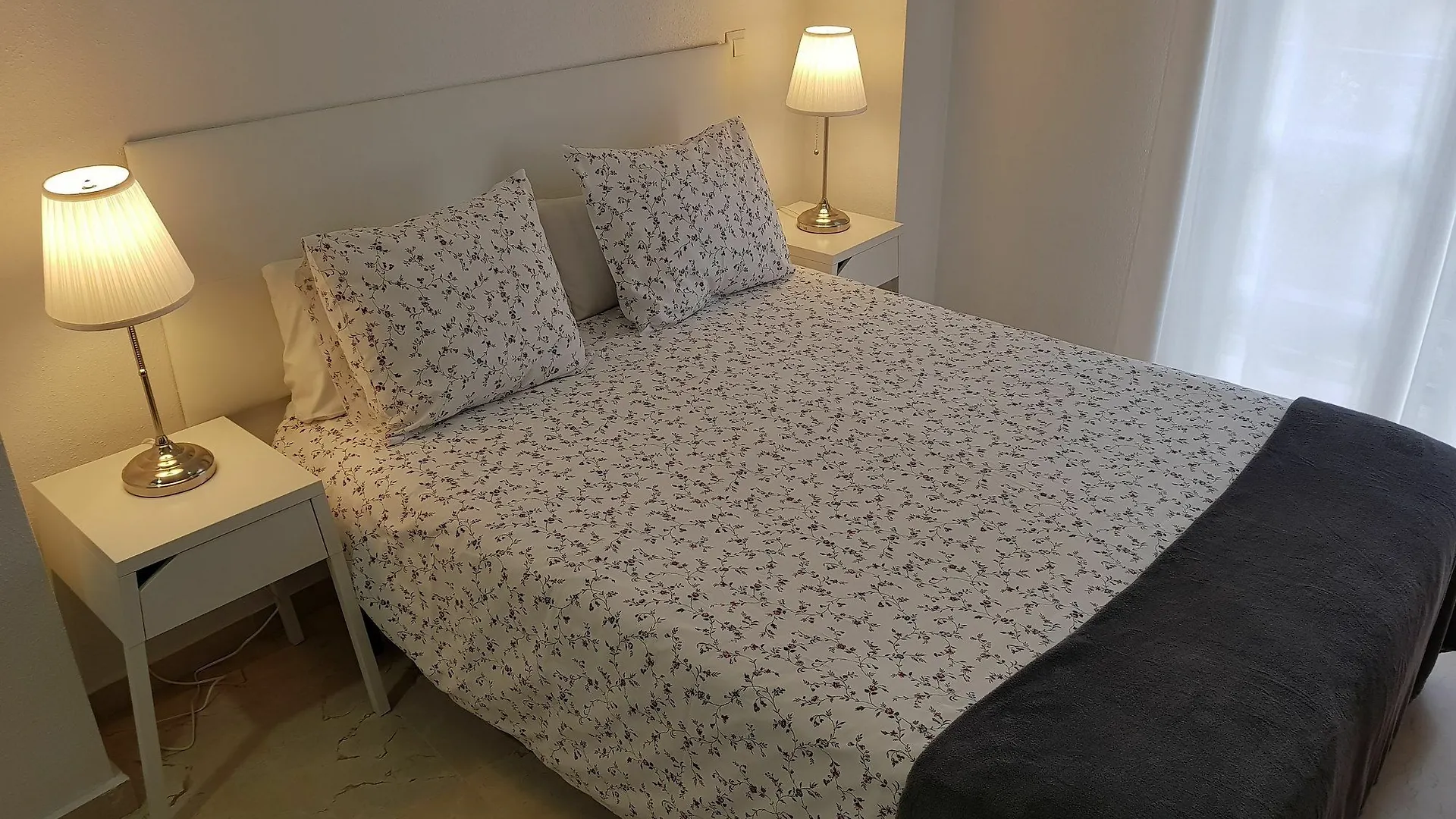 Fan Flat Mariscal Apartment Malaga