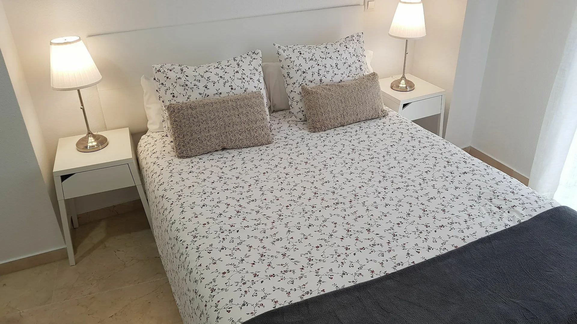 Fan Flat Mariscal Apartment Malaga Spain