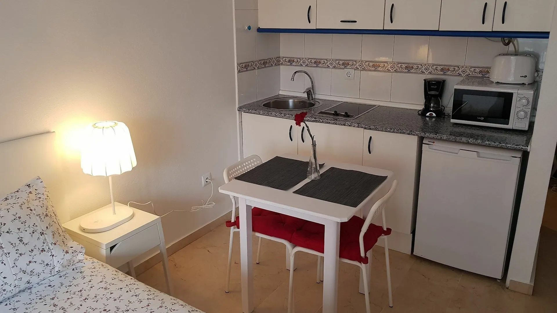 Fan Flat Mariscal Apartment Malaga Spain