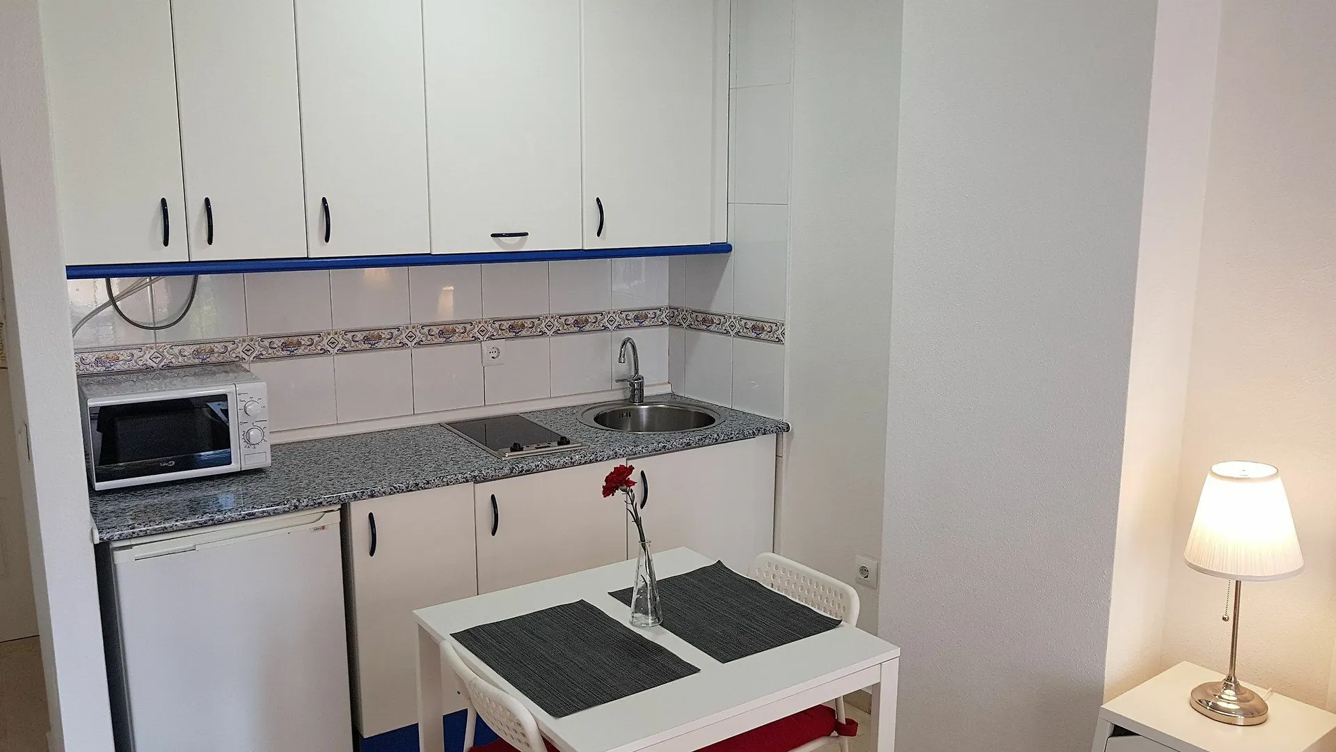 Fan Flat Mariscal Apartment Malaga