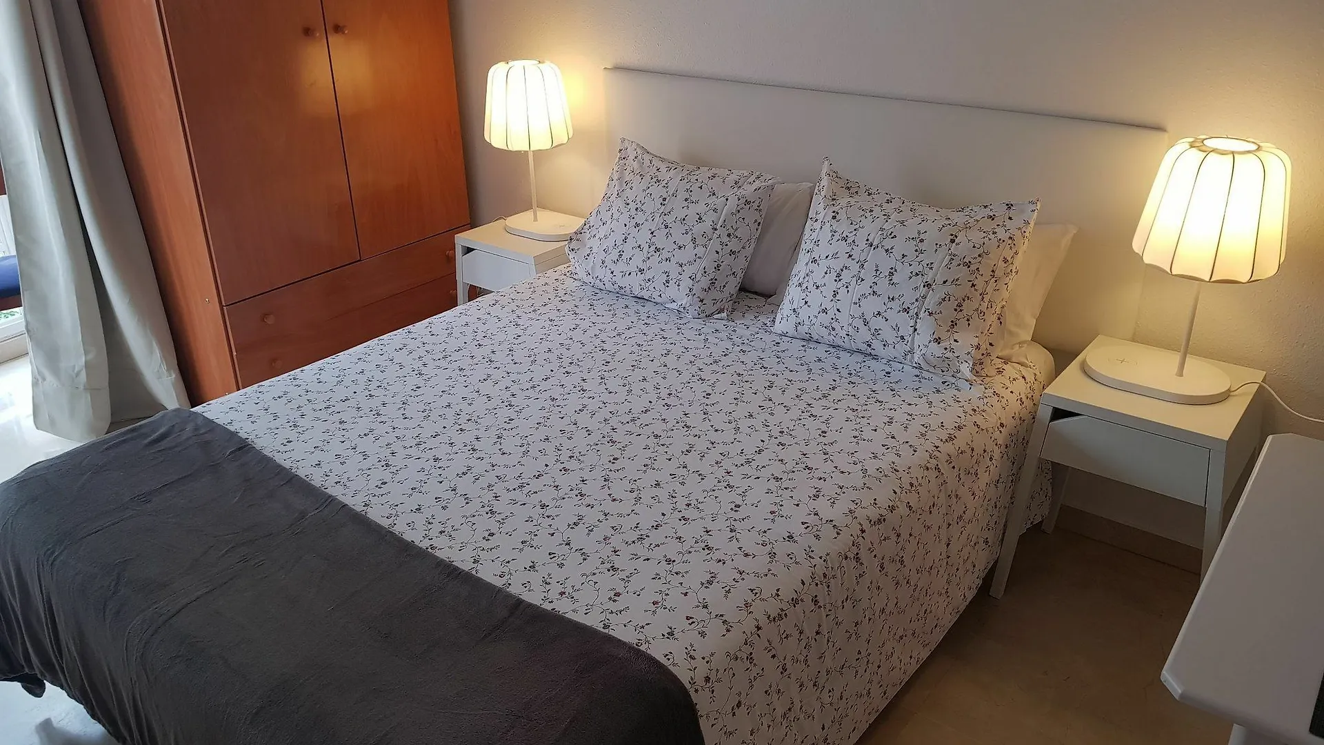 Fan Flat Mariscal Apartment Malaga
