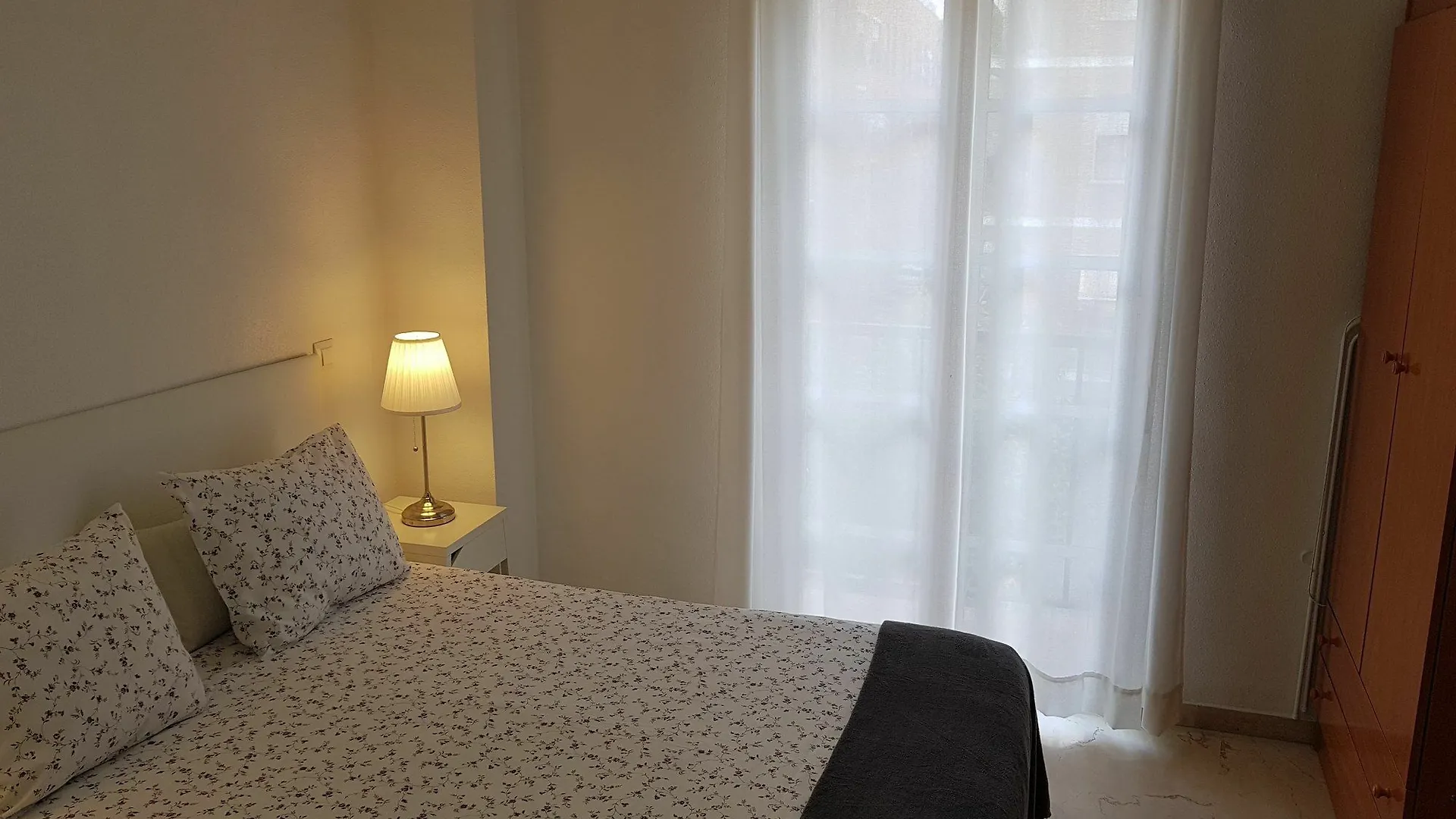 Fan Flat Mariscal Apartment Malaga